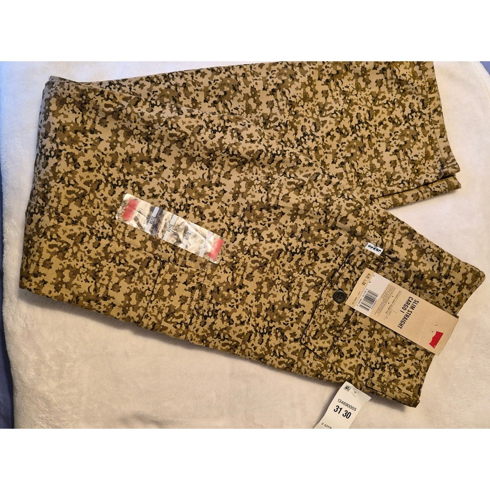 Levi's Women's Tan Digital Camo Straight-Leg Cargo Pants